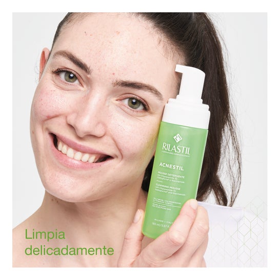 Cumlaude Acnestil mousse de limpeza facial 150ml