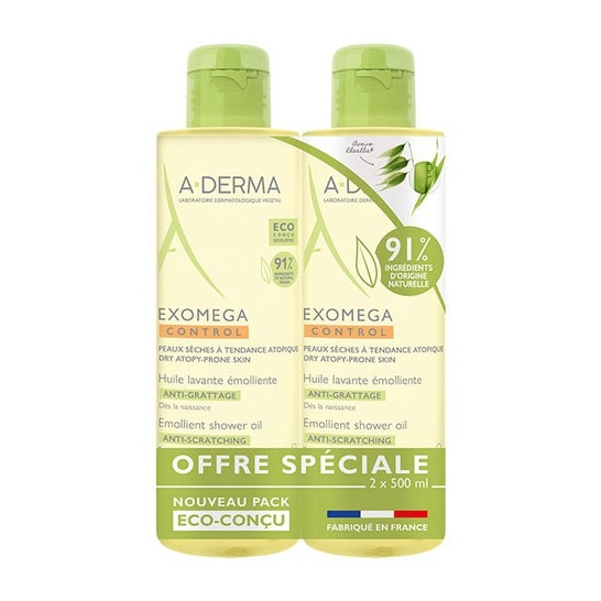 Um shampoo de espuma exomega A-Derma