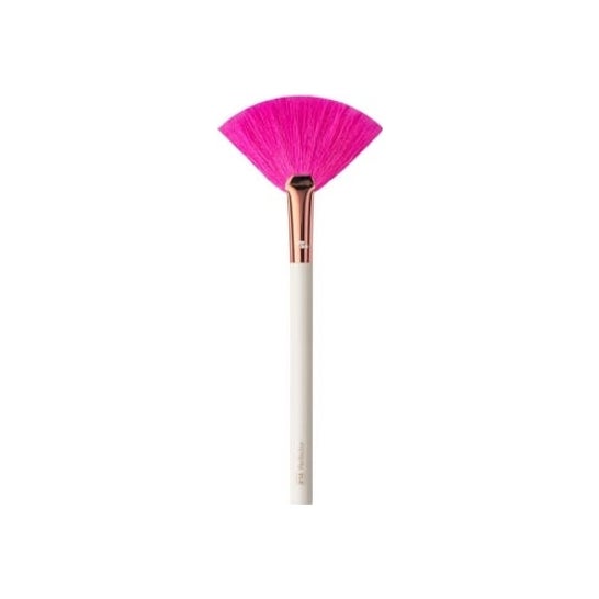 Ubu Fancee Me Fan Brush 1pc