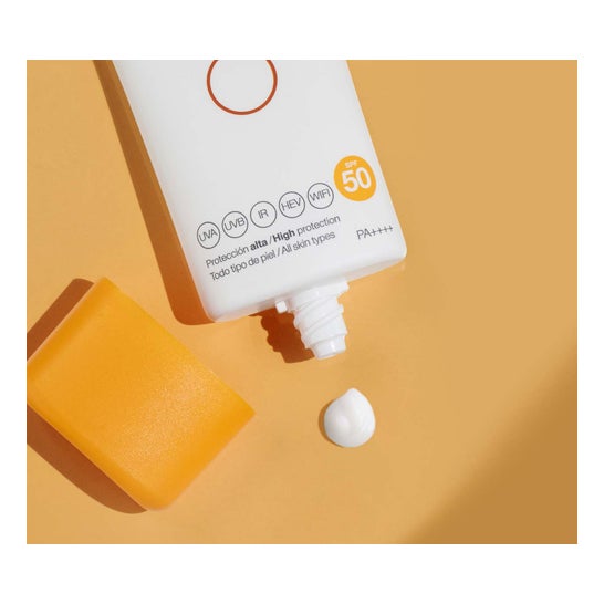 Bella Aurora Ultra-Mat Anti-Blemish Fotoprotector Spf50 50ml